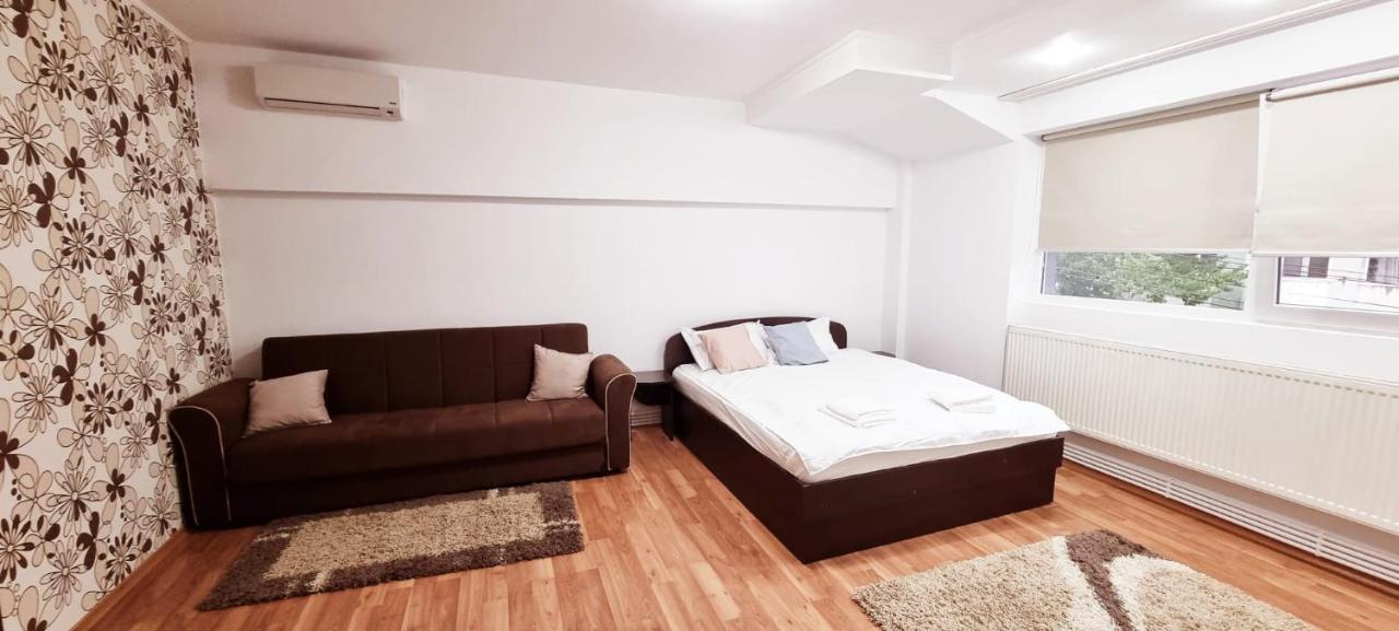 Elegante In Regim Hotelier *